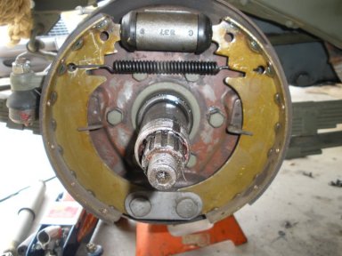 How to change brake shoes on a ford bantam #2